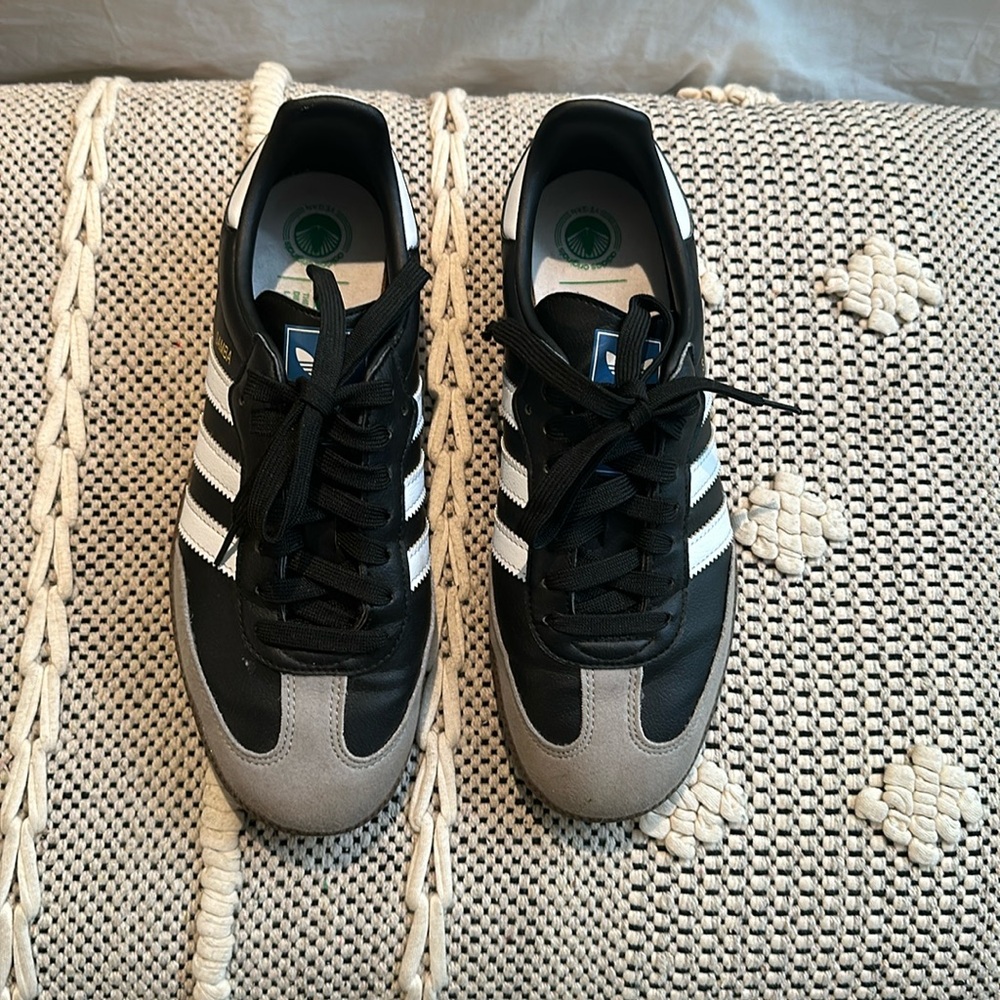 Vegan adidas Samba size 7 men, 8.5 women’s